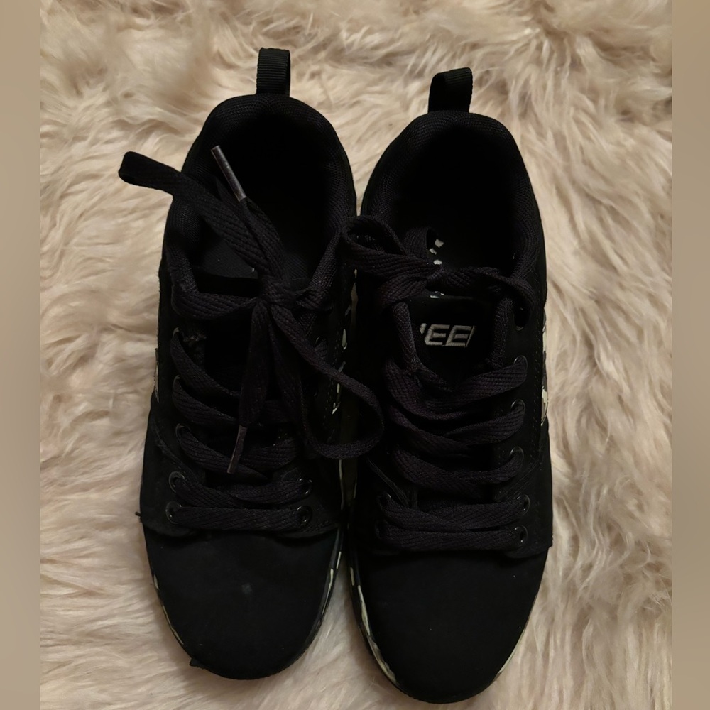 Vguc Heely’s - image 2